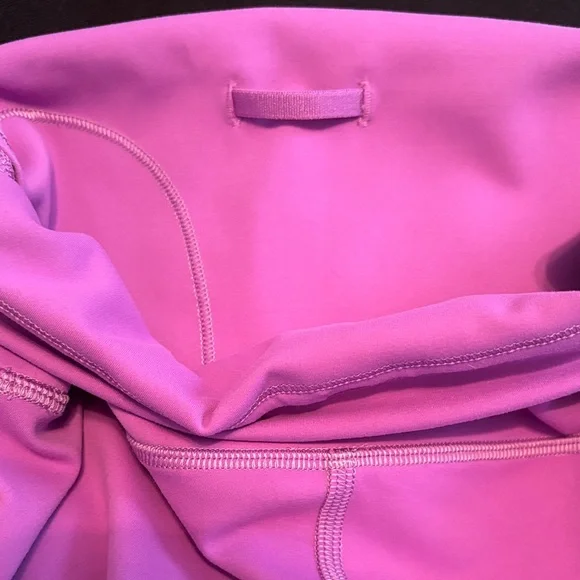 Lululemon Purple Women’s Wunder Train High Rise Tight 25’ size 4 - Picture 8 of 8